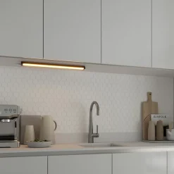 Réglette sous meuble Idonie LED intégrée blanc neutre IP20 dimmable 9W 760lm l.55,9xL.2,5xH.6,2cm métal et plastique noir GoodHome