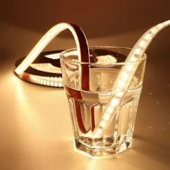 Ruban LED 220V 75W 15Wm 12mm 120 LEDs SMD2835m Silicone IP67 Coupure tous les 10cm 5m 115lmW 2700K Lumière chaude