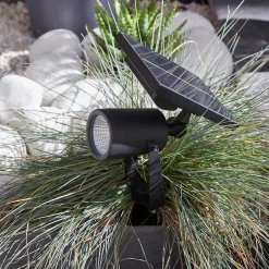 Spot à piquer extérieur solaire LED intégrée Adjuma noir 190lm 2,8W IP44 GoodHome