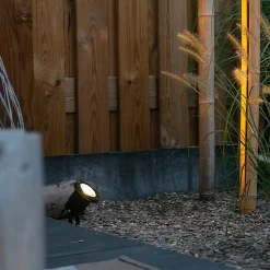 Spot de jardin noir avec cordon et prise 230 cm IP65 - Basic