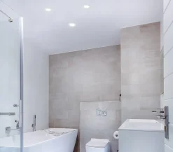 Spot dimmable spécial Salle de Bains Blanc et chrome - Voltman