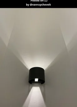 Spot mural AXI en métal avec LED intégré - Noir - Lucide