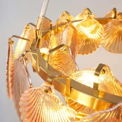 Suspension coquillage en verre structure dorée - Amanda