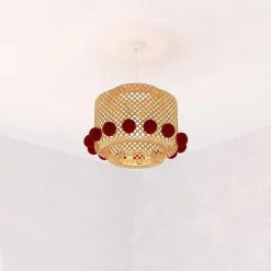 Suspension enfant Liby bambou pompons rouges D28cm - Atmosphera