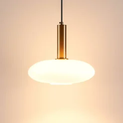 Suspension métal laiton et verre opale - Zinnia