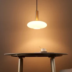 Suspension métal laiton et verre opale - Zinnia