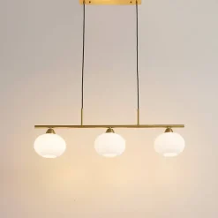 Suspension triple dorée abat-jours en verre blanc - Alcyone