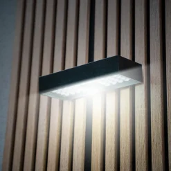 Xanlite - Applique solaire LED IP44, 900 lumens, détecteur de mouvements, Noir - APS900D