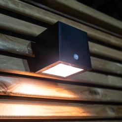 Xanlite - Applique trapèze solaire LED IP44 à détection de mouvement, 200 Lumens - APS200D