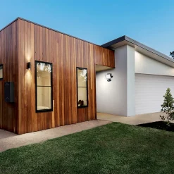 Xanlite - Projecteur mural noir LED IP44 avec détecteur de mouvement, 2600 Lumens, conso. 30 W, Blanc froid - PR30WMD