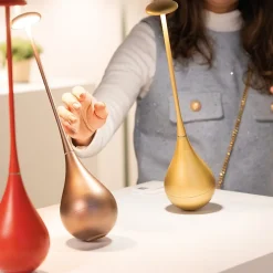 Zafferano Dondolina - Lampe de table LED rechargeable IP65, sans fil, variateur - Design italien, couleur blanche